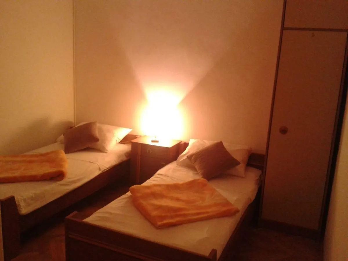 Apartment And Rooms Laguna Trogir 3*,  Croácia